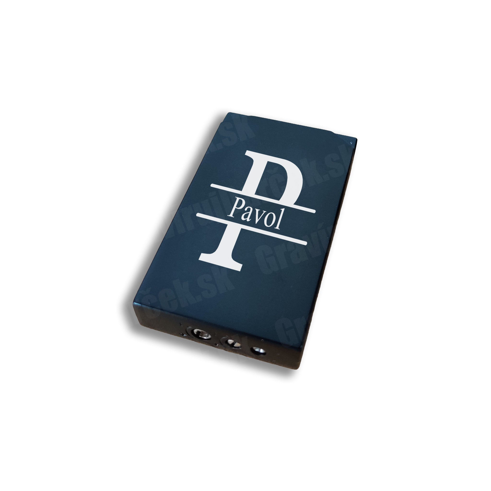 Zapaľovač Dual Flame Soft & Jet, čierny, na bielom pozadí, gravírovaný